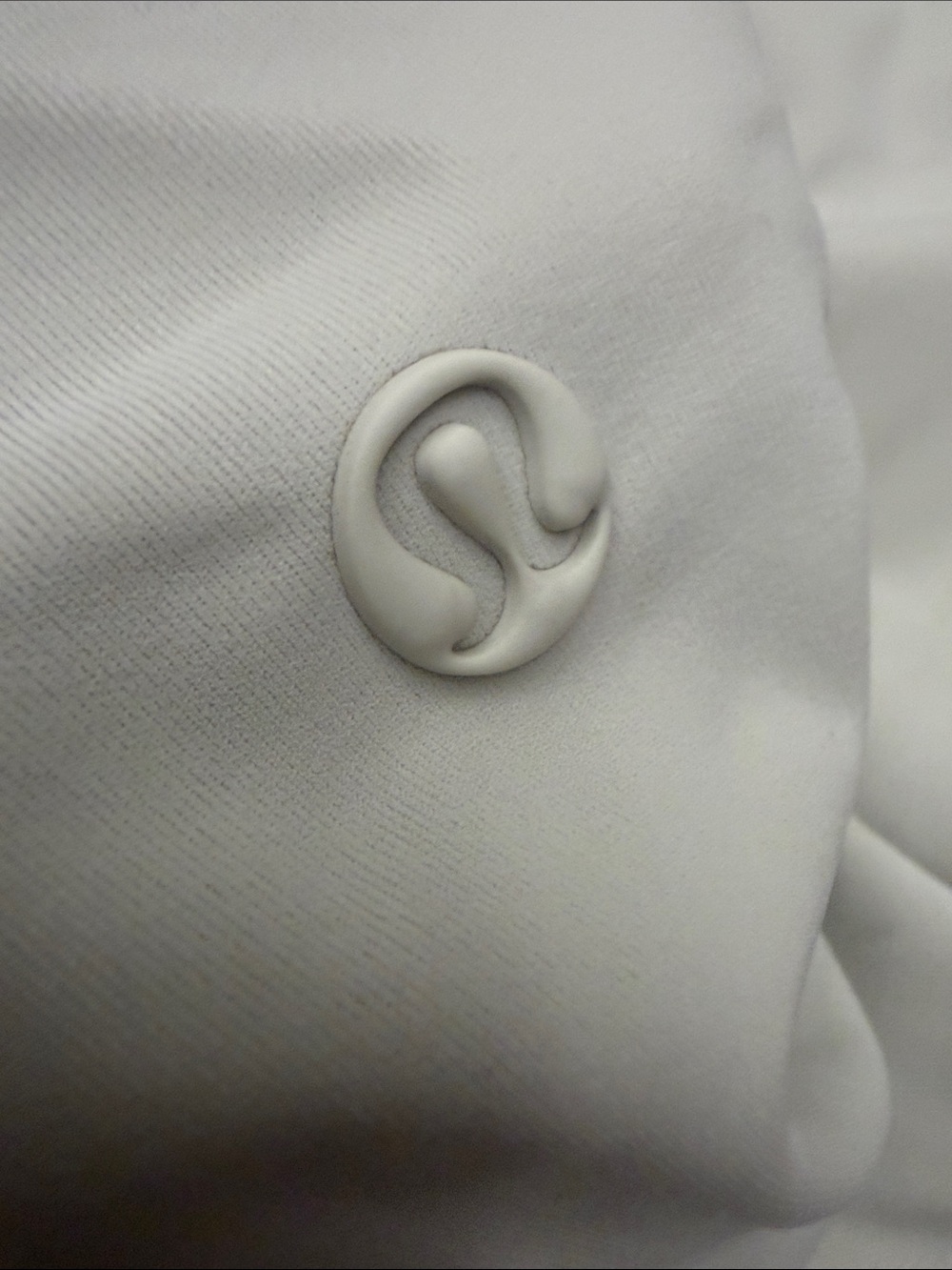 lululemonwomen’s pants size medium Light Beige *petite* 31.75inchs long - Picture 5 of 5